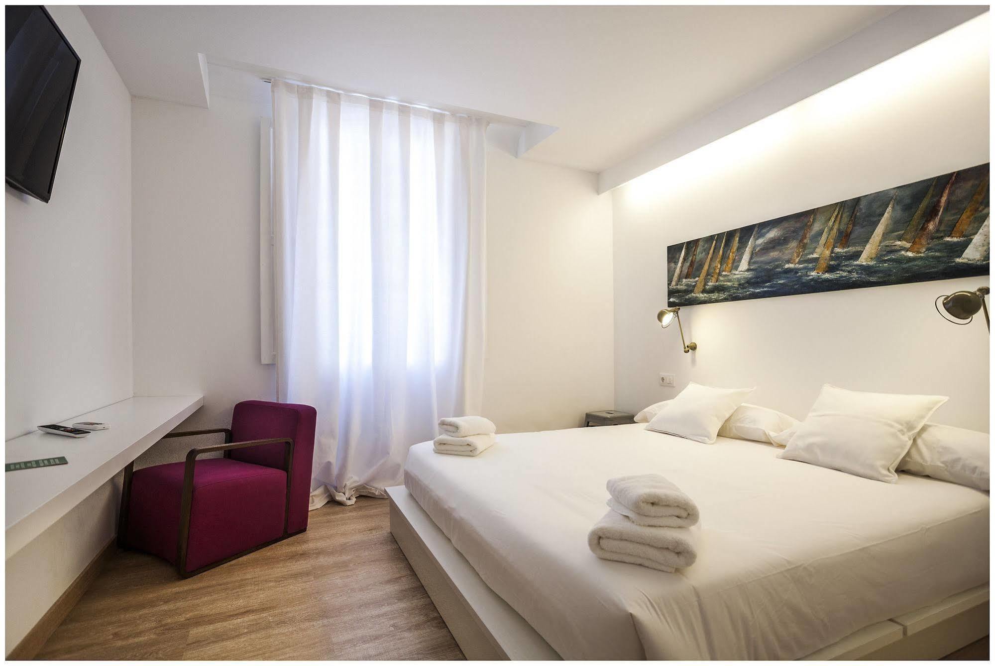 Cheap & Chic Hotel 시우타데야 외부 사진